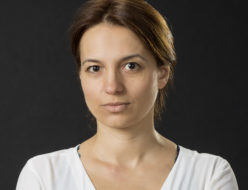 Portret przedstawiający aktorkę gościnną Teatru Polskiego w Poznaniu, Sylwię Zajkowską